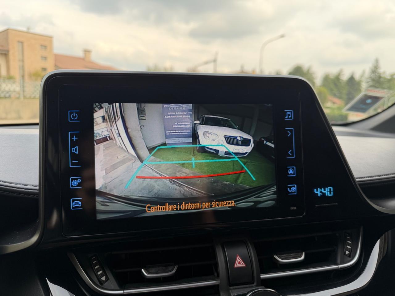 Toyota C-HR 1.8 Hybrid E-CVT Lounge