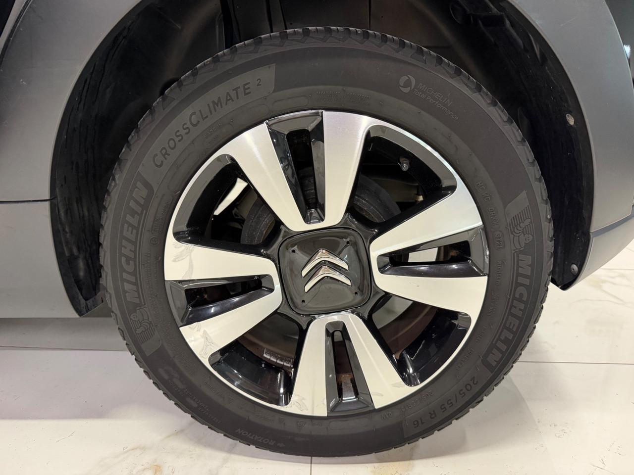 Citroen C3 PureTech 82 GPL Feel