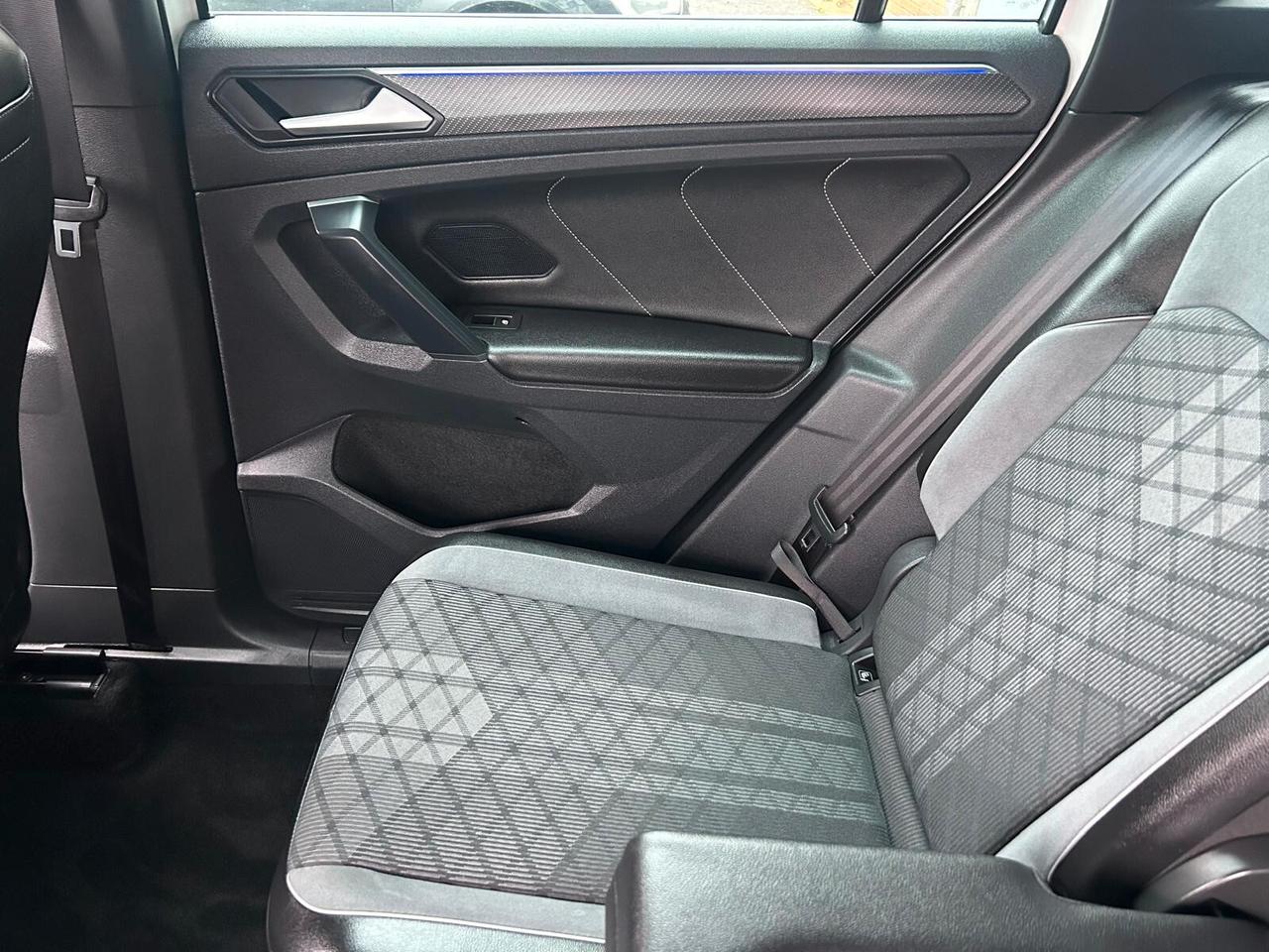 Volkswagen Tiguan 2.0 TDI 150 CV SCR DSG R-Line