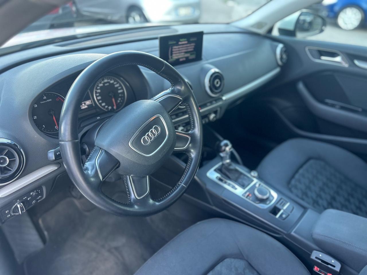 Audi A 3 1600 tdi 110 Cv Sedan DSG