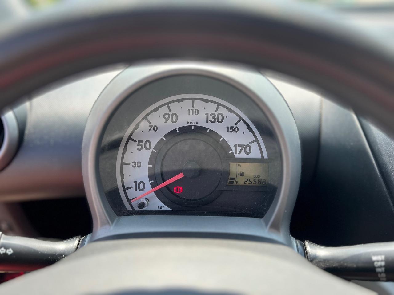 Peugeot 107 1.0 68CV 3p. SOLI 25.000KM