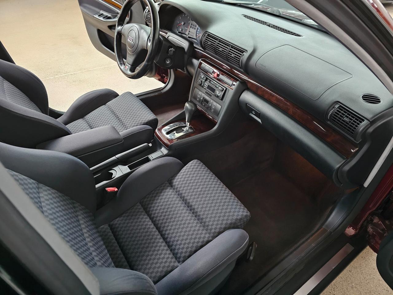 Audi A4 1.8 T 20V cat Ambiente