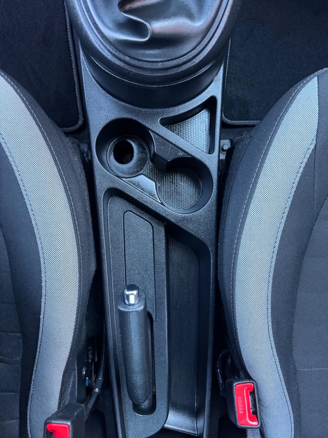 Hyundai i10 idonea ai neopatentati tagliandata