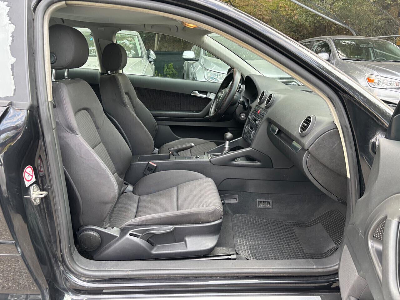 Audi A3 - 2.0 16V TDI Attraction