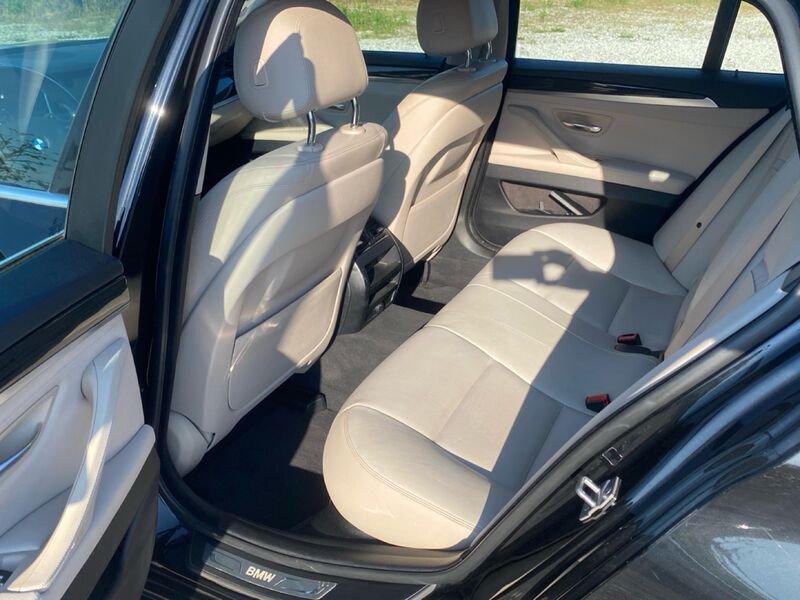 BMW Serie 5 520d xDrive Luxury Touring automatica 190 CV