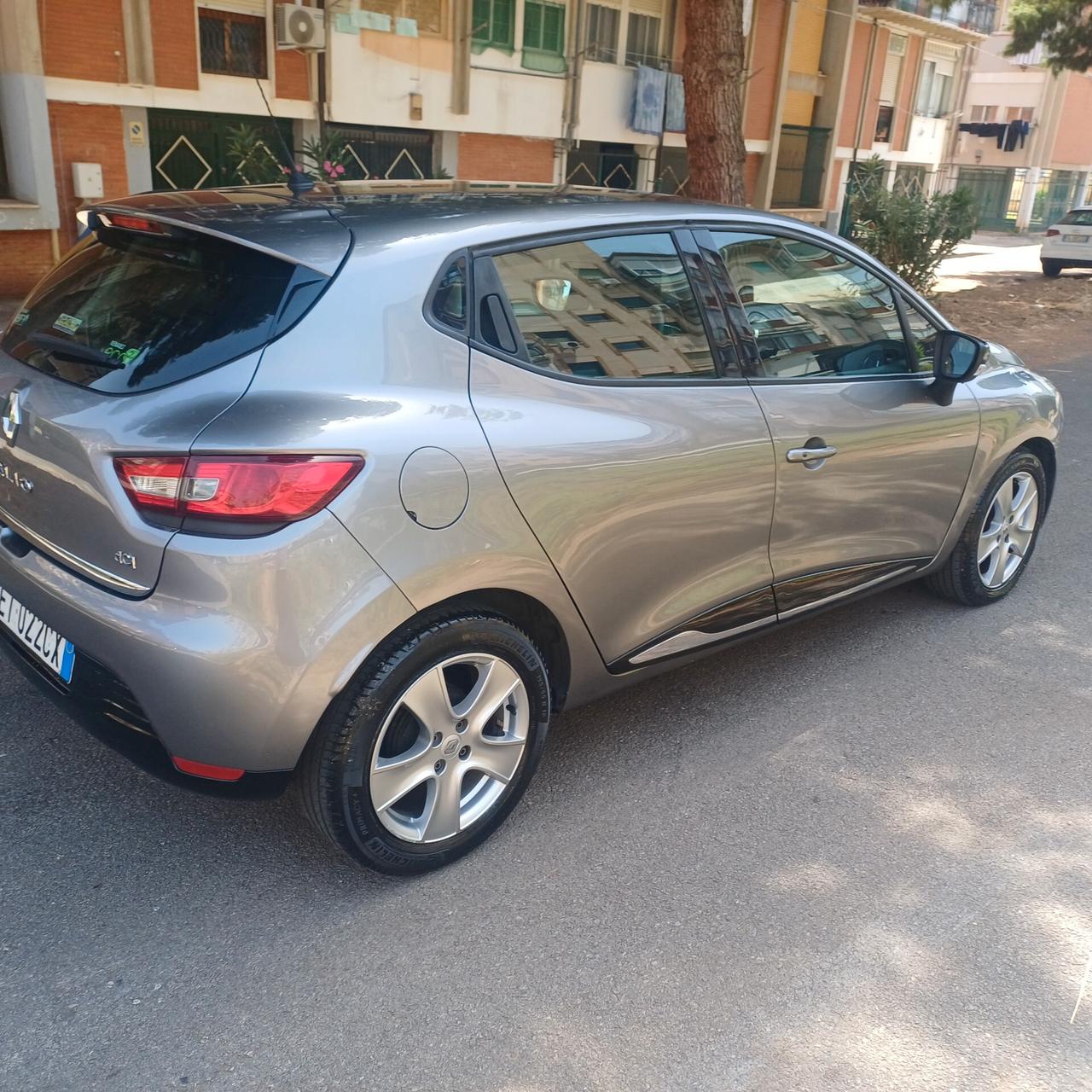 Renault Clio 1.5 dCi 8V 90CV Start&Stop 83gr 5 porte EcoBusiness