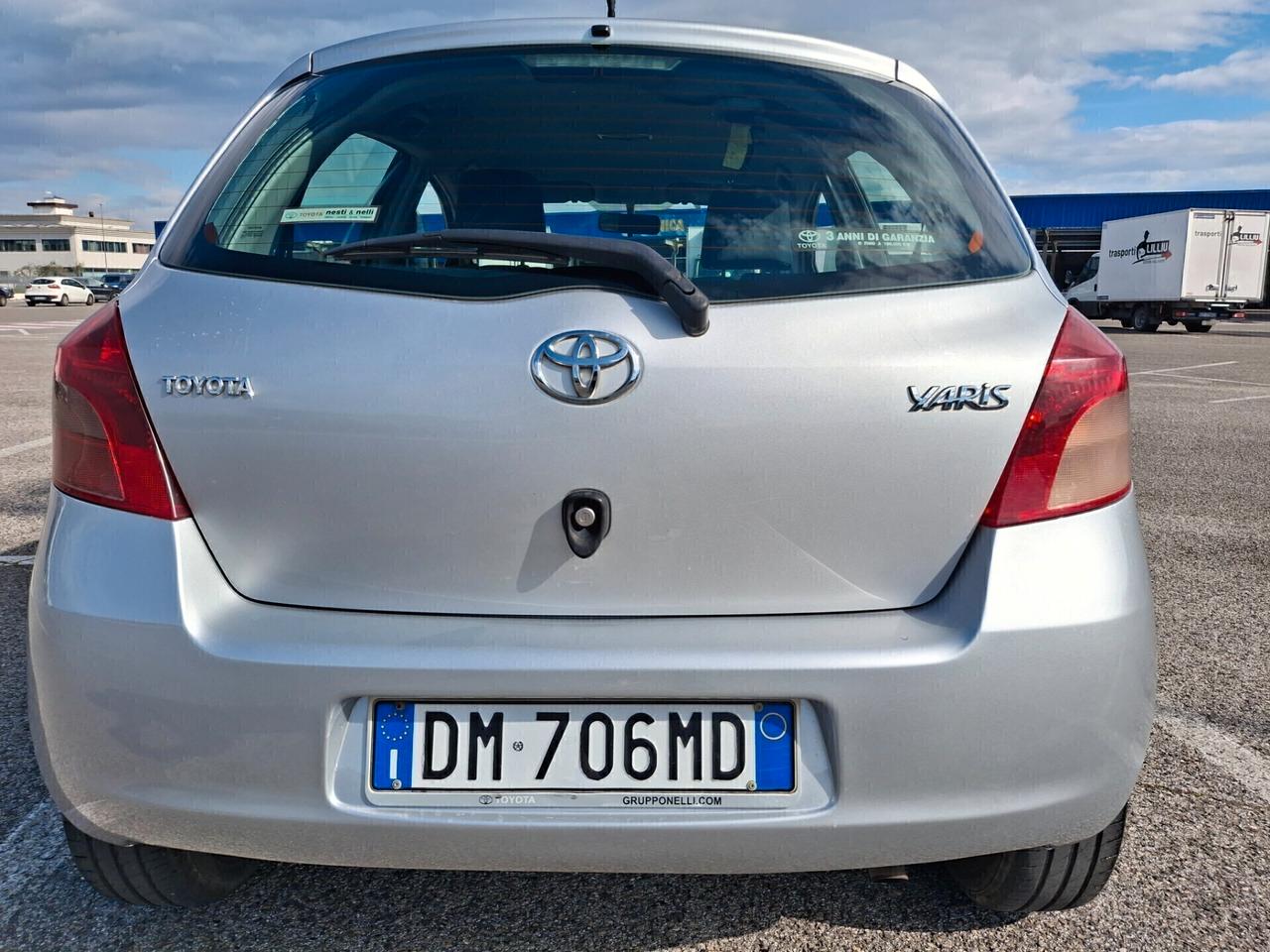 Toyota Yaris 1.3 Benzina-5 Porte-OK NEOPATENTATI.