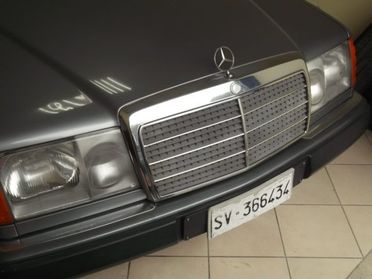 MERCEDES-BENZ 200 E