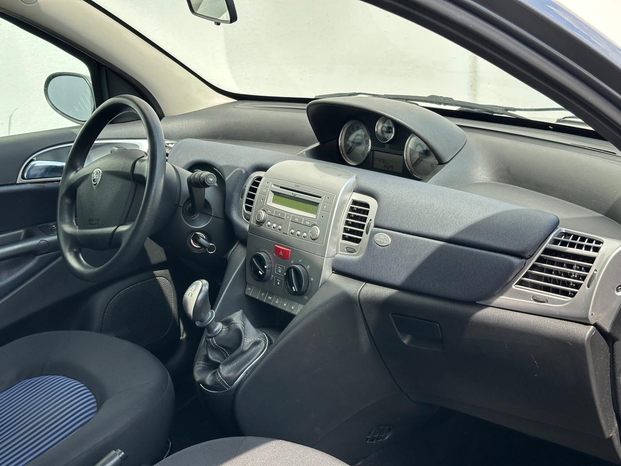 Lancia Ypsilon 1.2 Gpl Neopatentati
