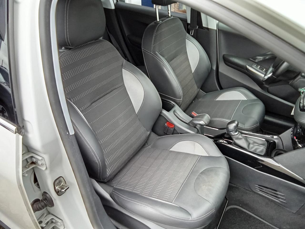 Peugeot 2008 BlueHDi 100 S&S Allure
