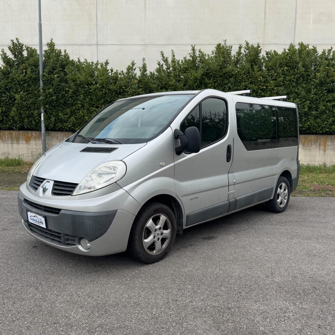 Renault Trafic 9 Posti (Patente B)UNICO Proprietario 145.000 km