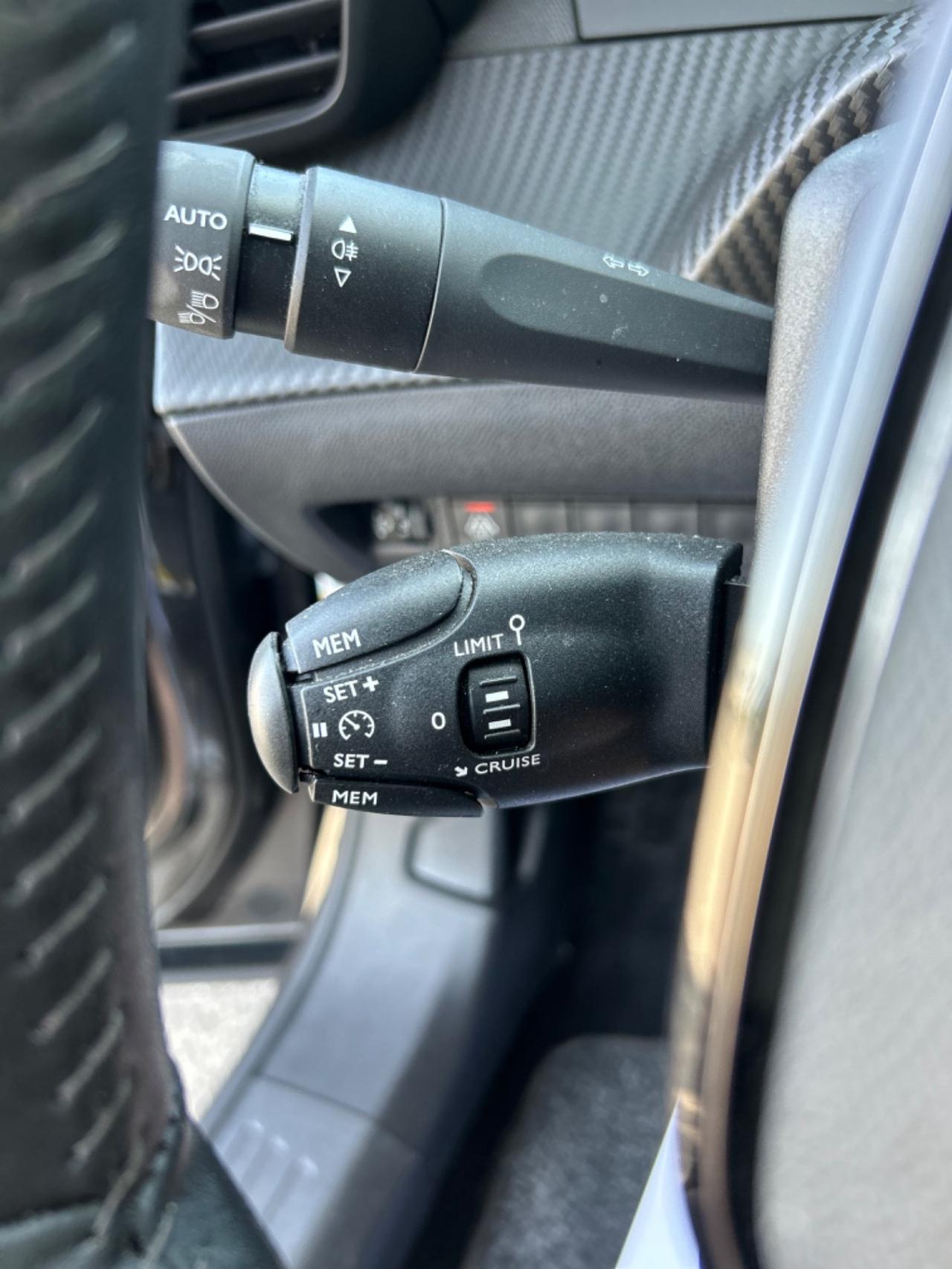 Peugeot 2008 BlueHDi 110cv Allure