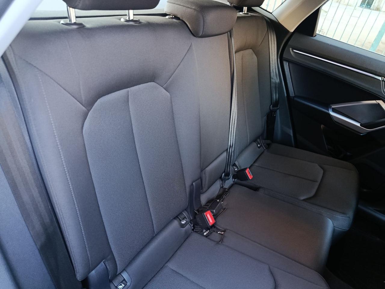 Audi Q3 Business Plus 2.0 35 TDI #8094