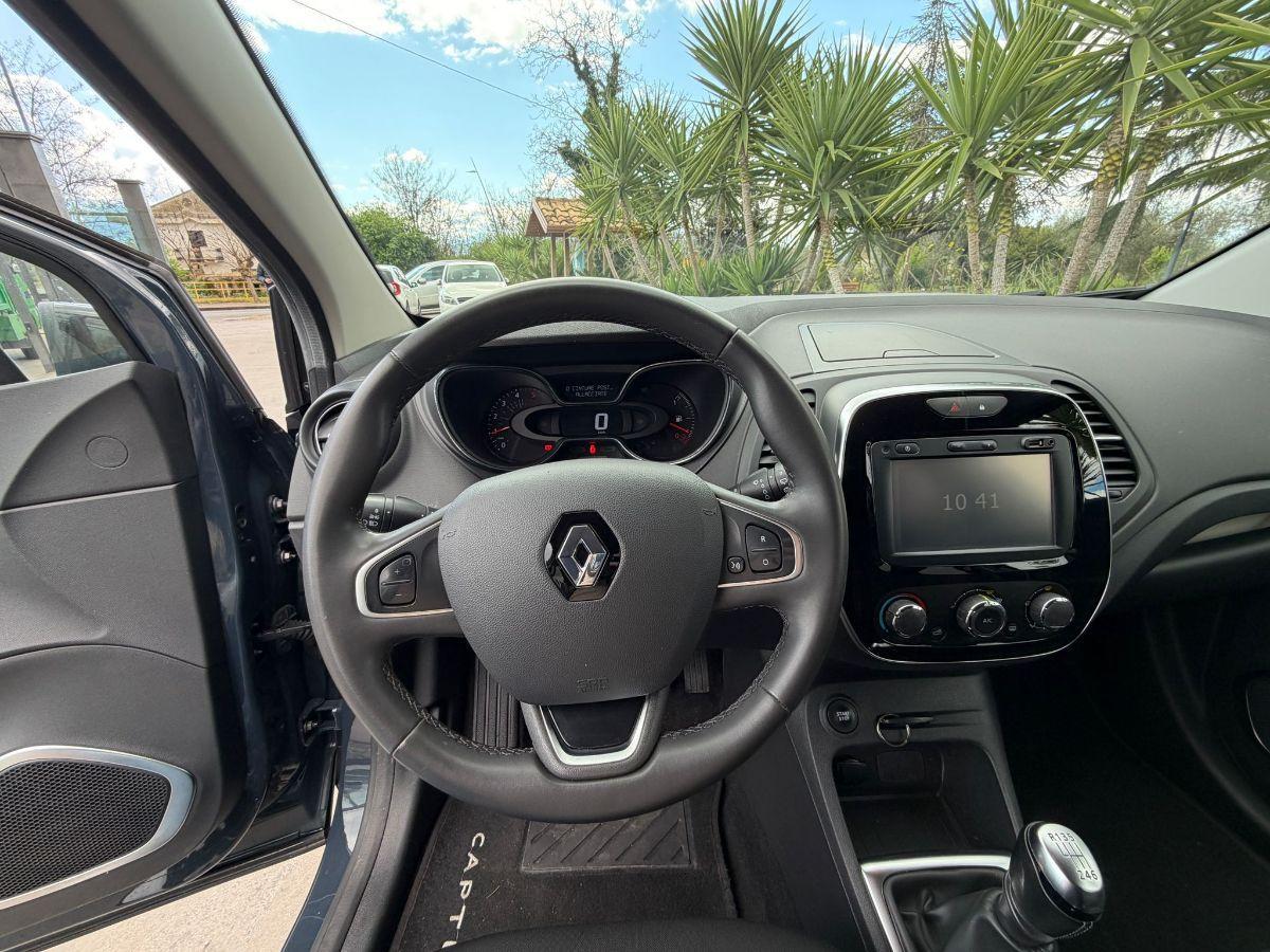 RENAULT - Captur - dCi 8V 110 CV S&S Energy Initiale Paris