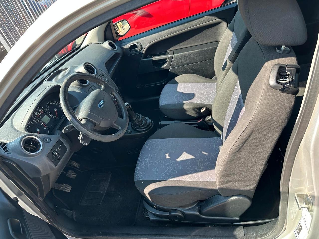 Ford Fiesta 1.2 16V 3p. Titanium