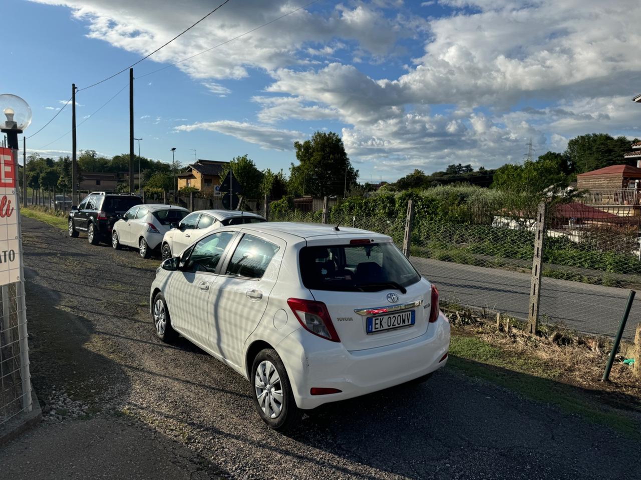 Toyota Yaris 1.0 5 porte Lounge NEOPATENTATI