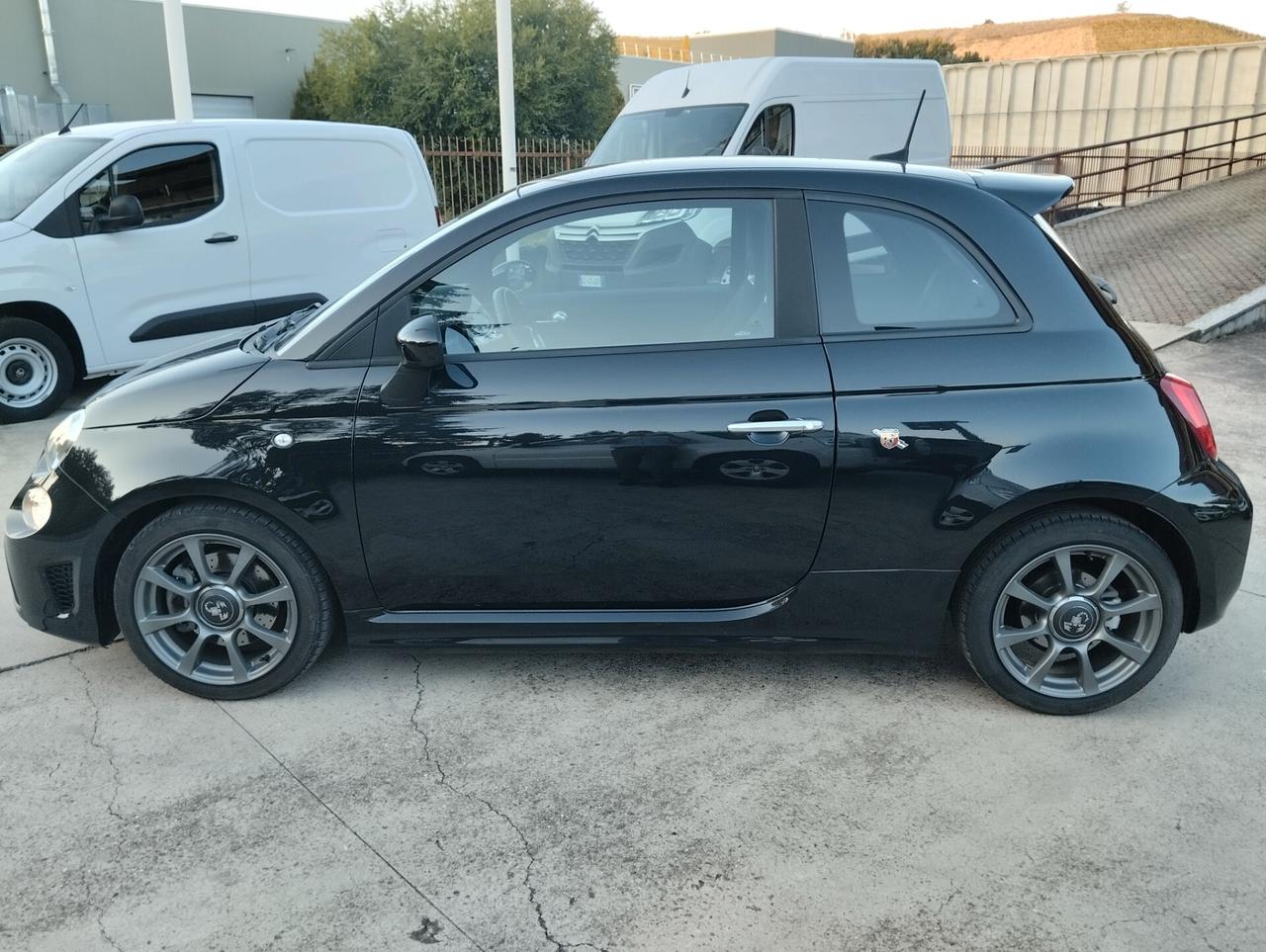 Abarth 595 1.4 Turbo T-Jet 165 CV