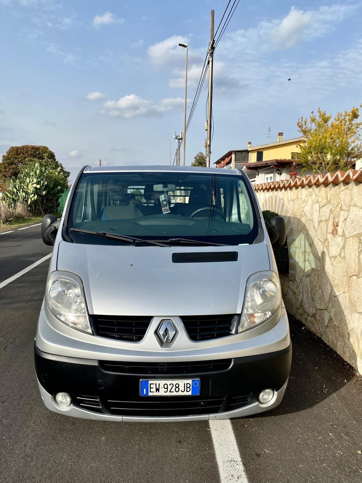 Renault Trafic 2.2 Cv 114 pulmino 6 posti Autocarro