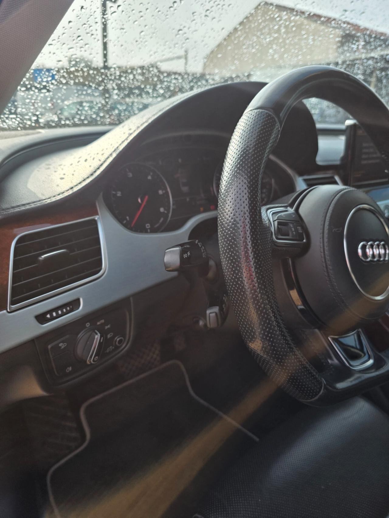 Audi A8 3.0 TDI 250 CV quattro tiptronic