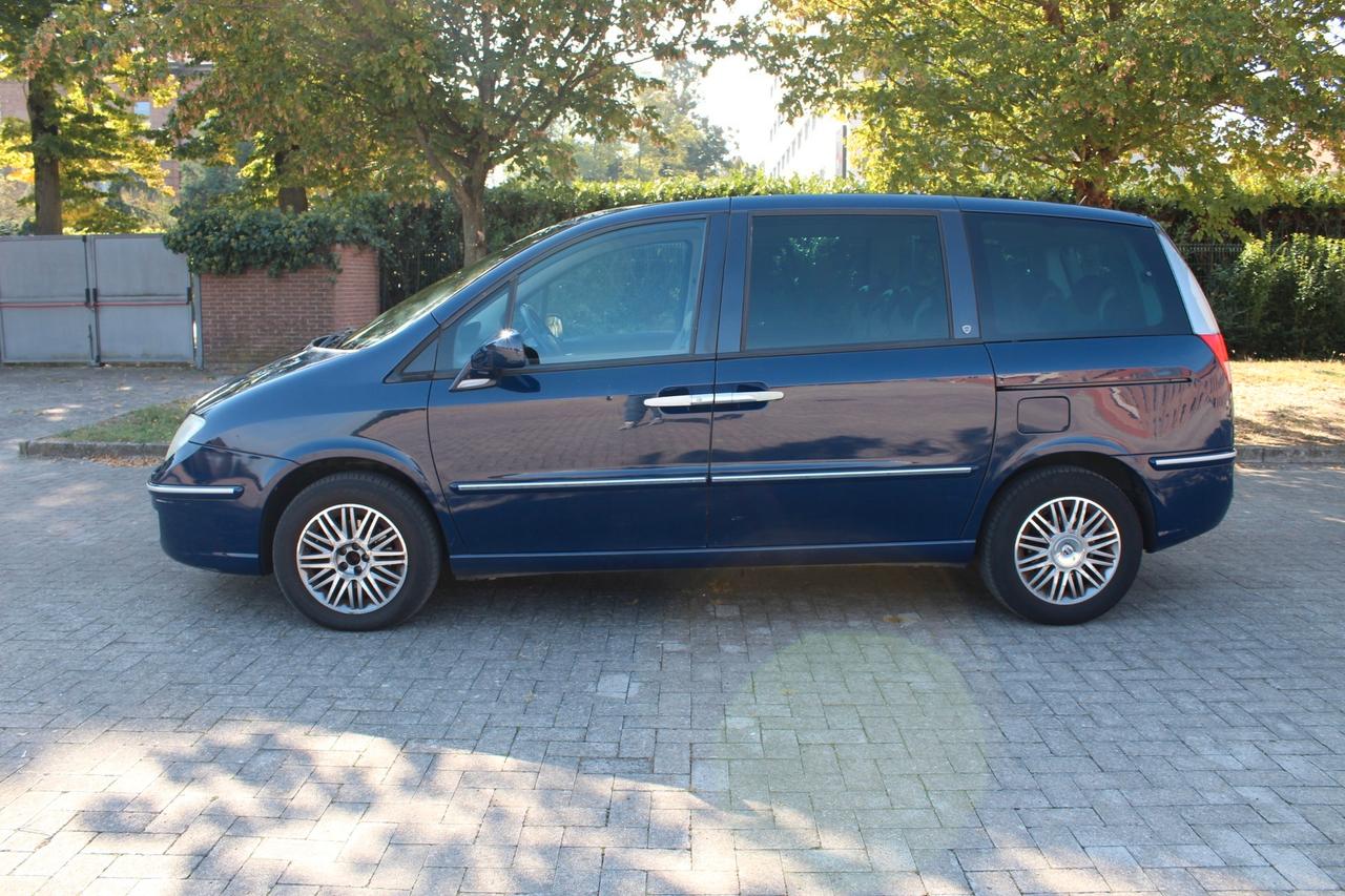 Lancia Phedra 2.0 MJT 136 CV Platino