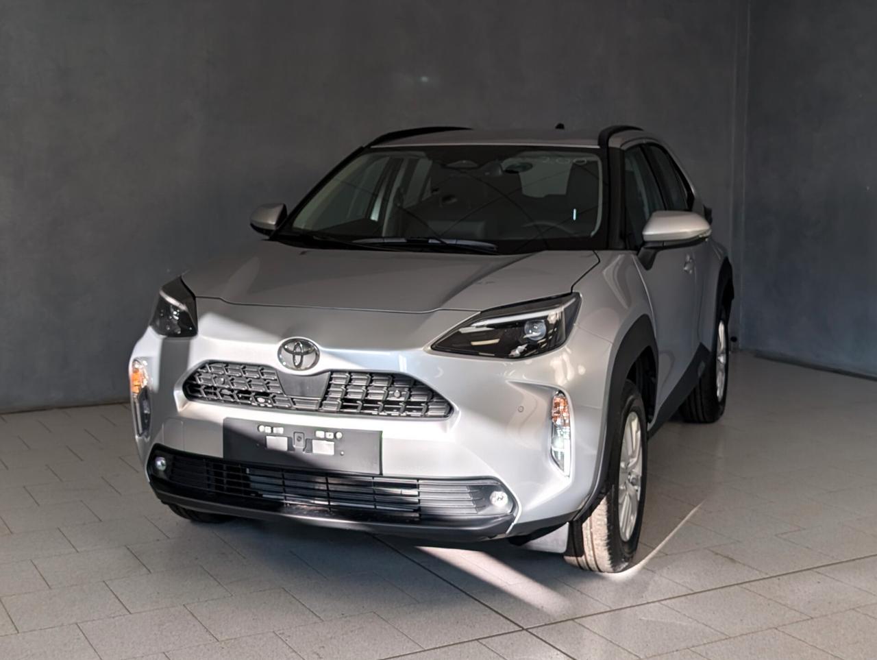 TOYOTA YARIS CROSS 1.5 HYBRID 116 CV ACTIVE KM0