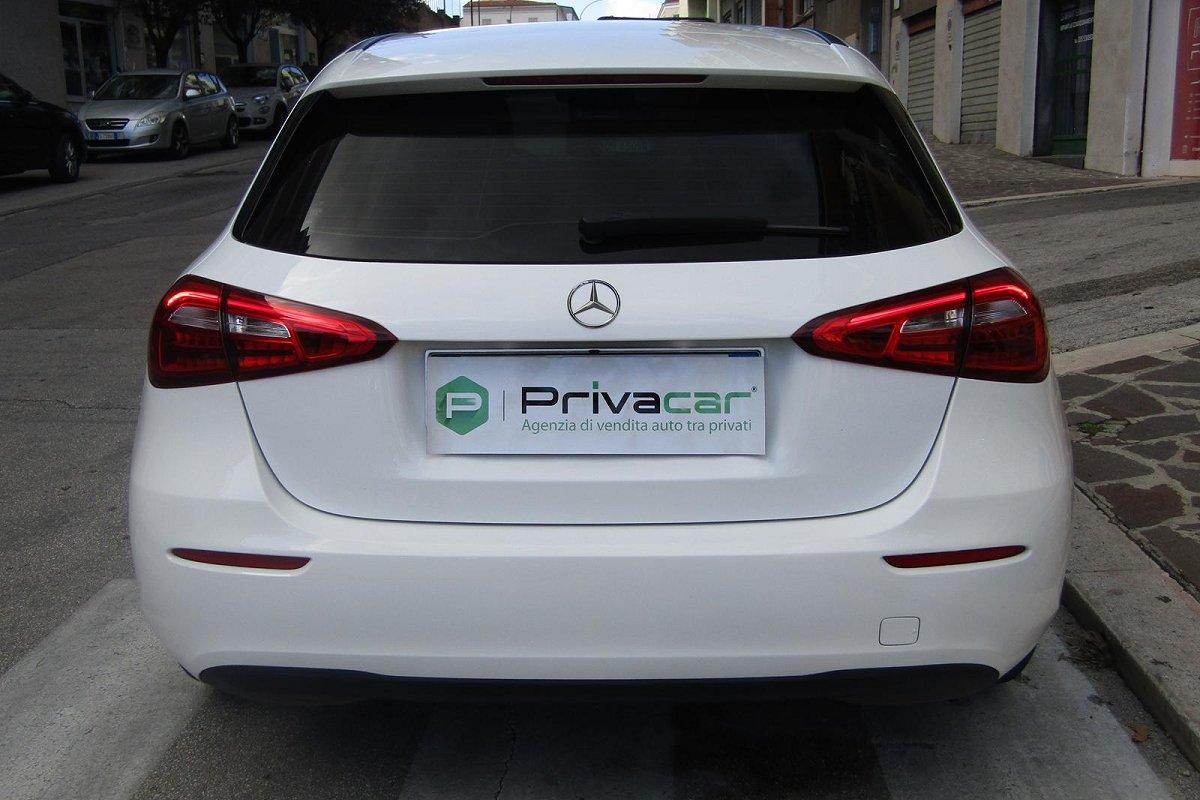 MERCEDES A 180 d Automatic Business