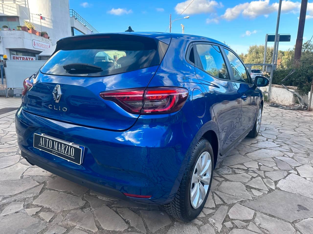 Renault Clio TCe 12V 100 CV 5 porte Intens NAVI - APPLE CARPLAY - ANDROIDAUTO - VETRI OSCURATI - FARI FULL LED