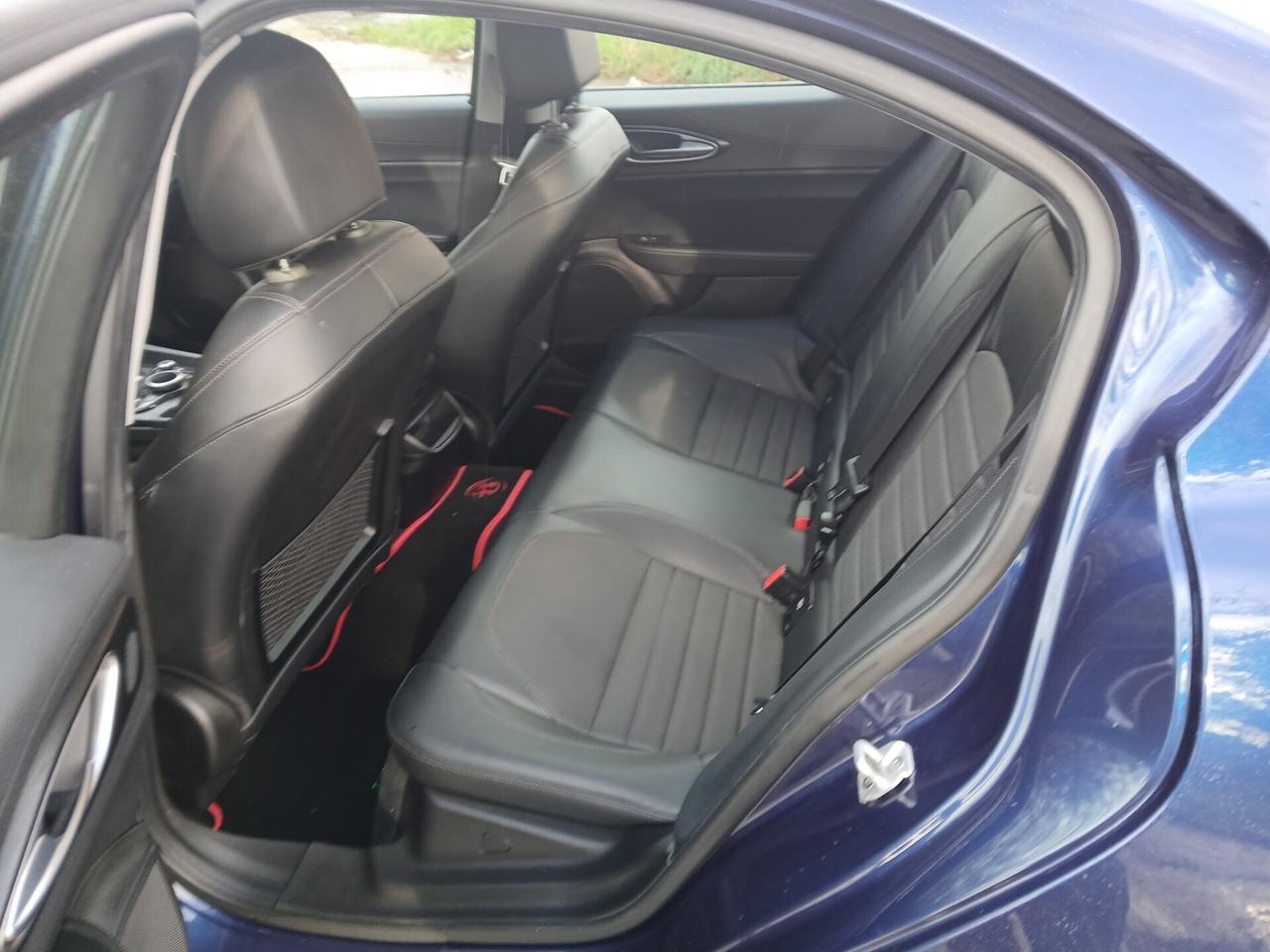 Alfa Romeo Giulia 2.2 Turbodiesel 180CV AT8 Eco Bu