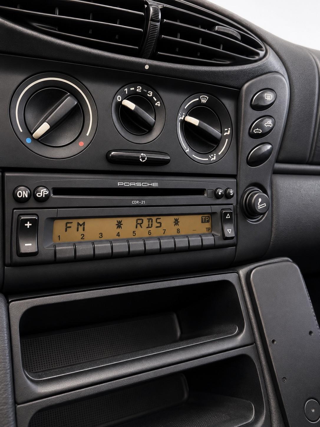 Porsche Boxster 2.5i 24V cat