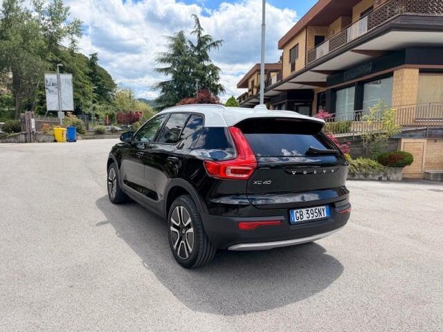 VOLVO XC40 T3 GEARTRONIC BUSINESS PLUS