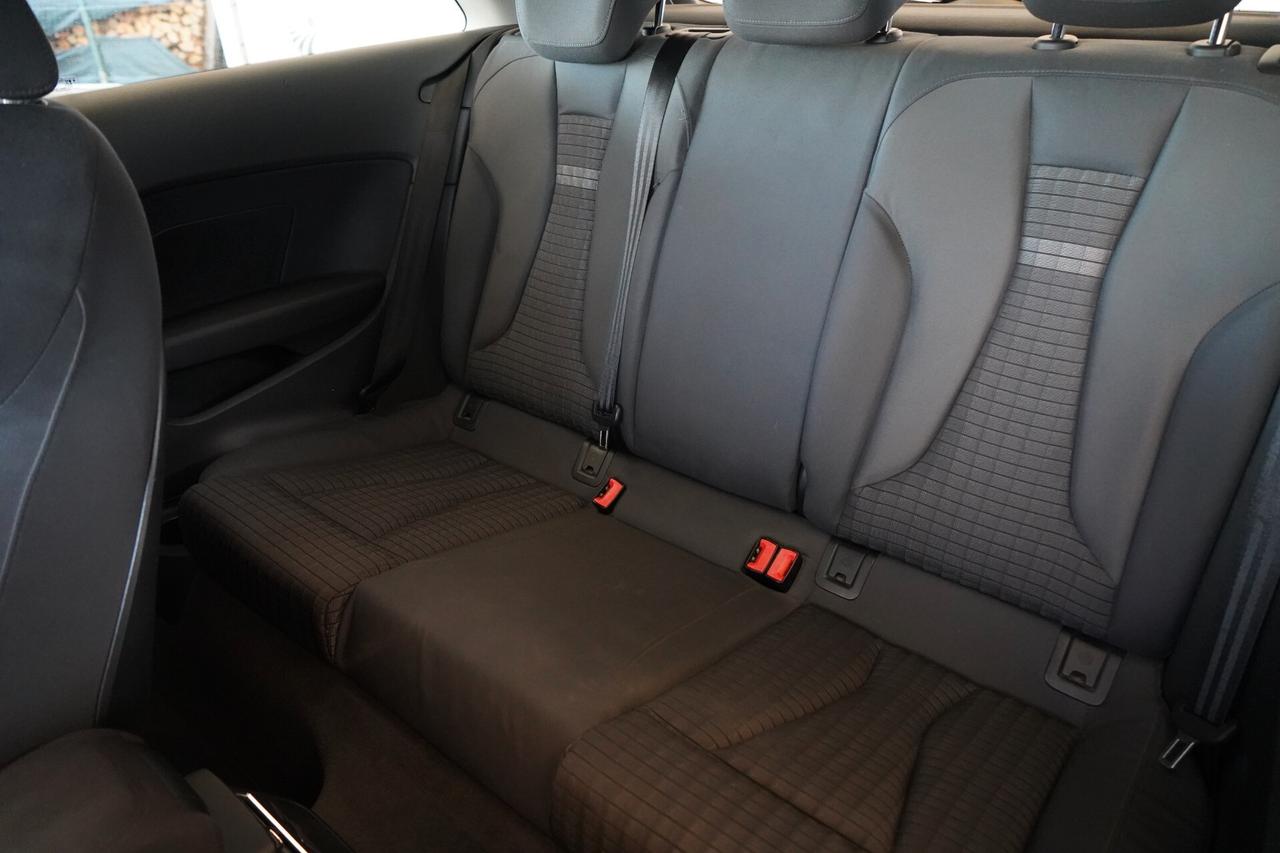 Audi A3 1.6 TDI 105 Cv Attraction