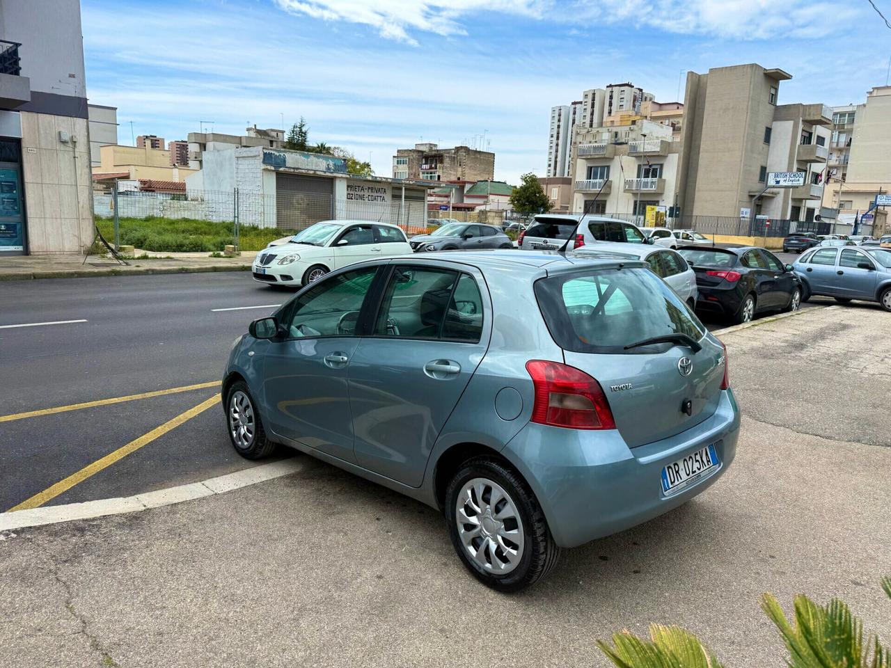 Toyota Yaris 1.0 5 porte