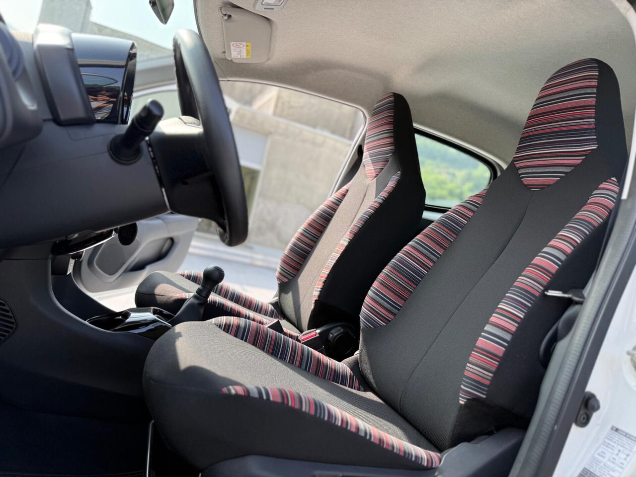 Citroen C1 VTi 72 CV 5 porte pari al nuovo km 0