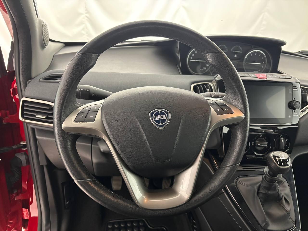 LANCIA Ypsilon 1.0 firefly hybrid Gold s&s 70cv