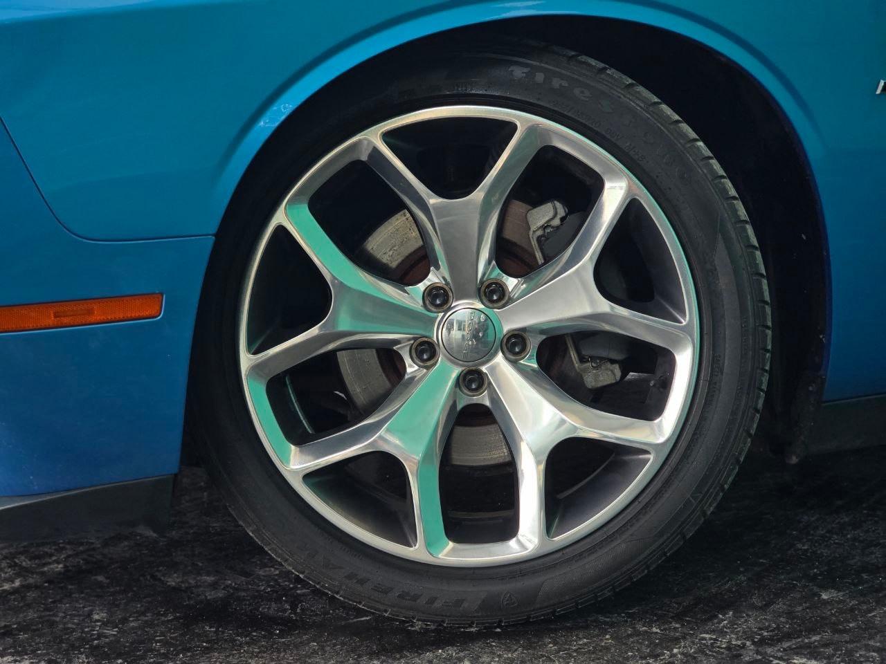 Dodge Challenger 5.7 HEMI V8 *IVA ESPOSTA