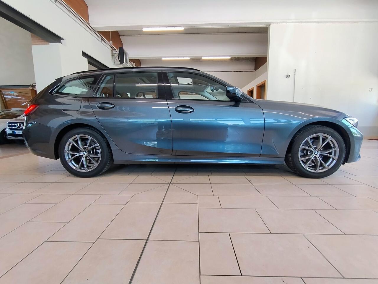 BMW 320d TOURING SPORT AUTO - TETTO PACK LUCI LIVE COCKPIT