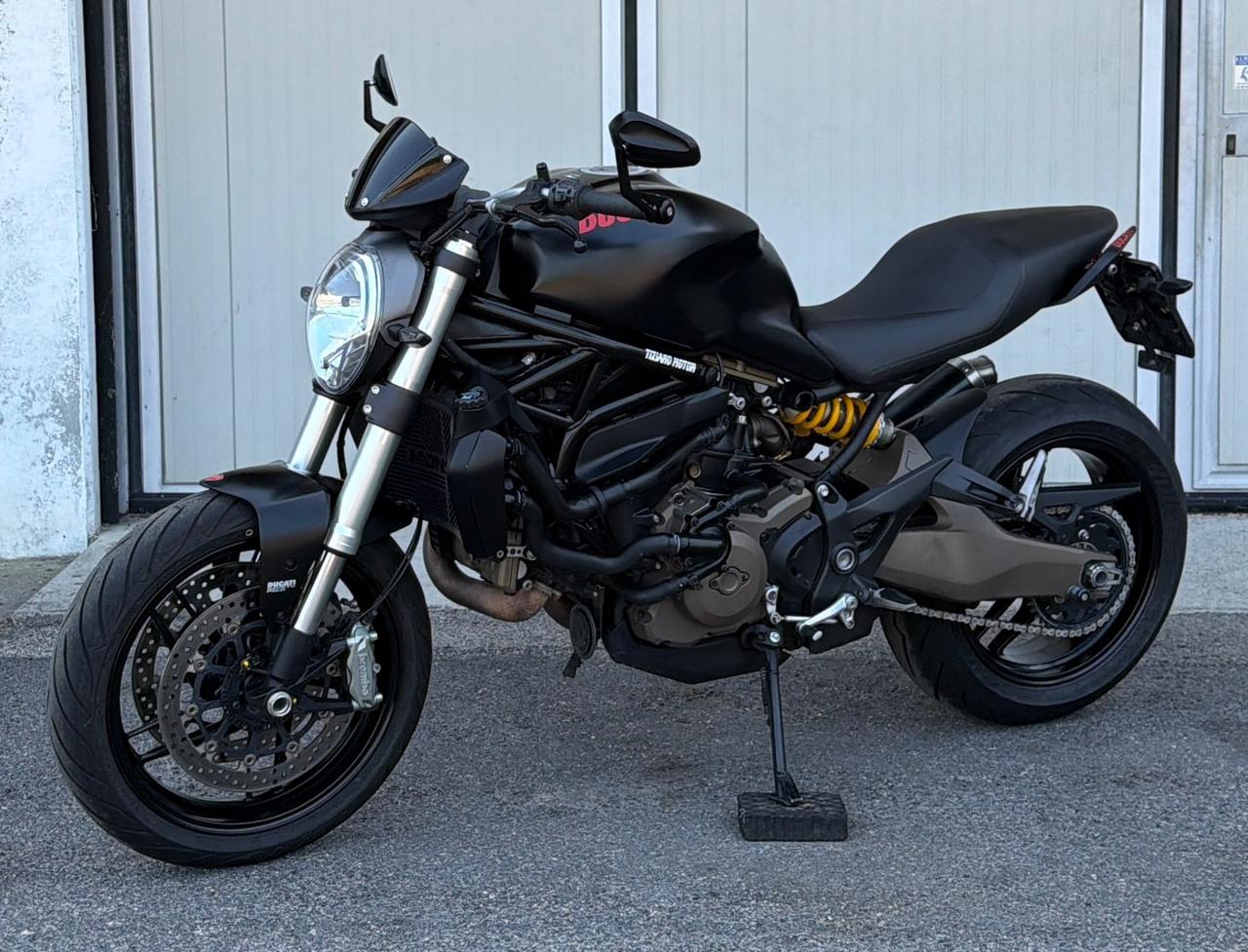 Ducati Monster 821 Dark Edition