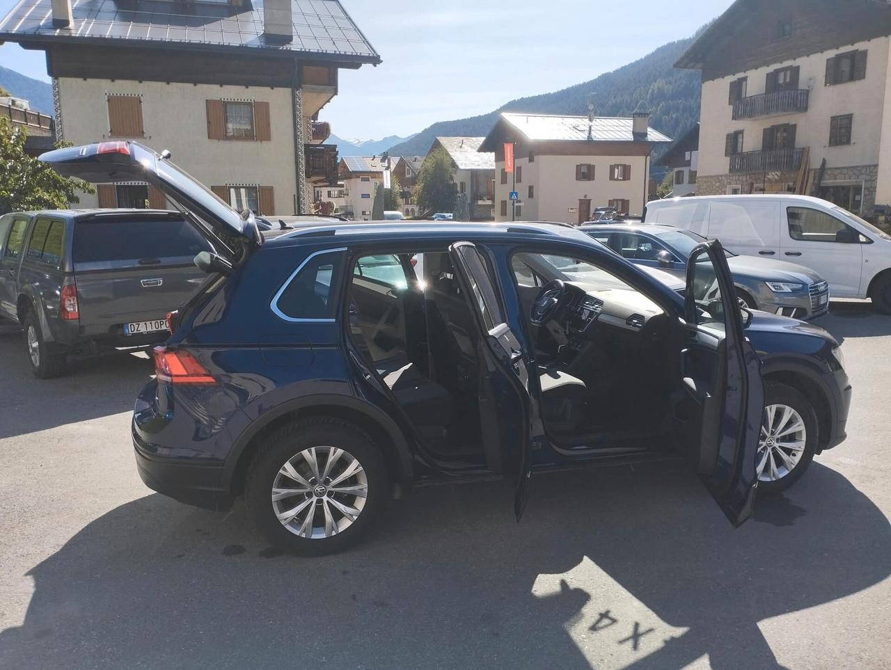 Volkswagen Tiguan 2.0 TDI SCR DSG 4MOTION Business BMT