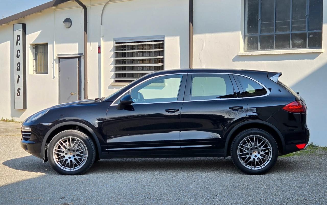 Porsche cayenne 3.0 V6 TDI platinum edition