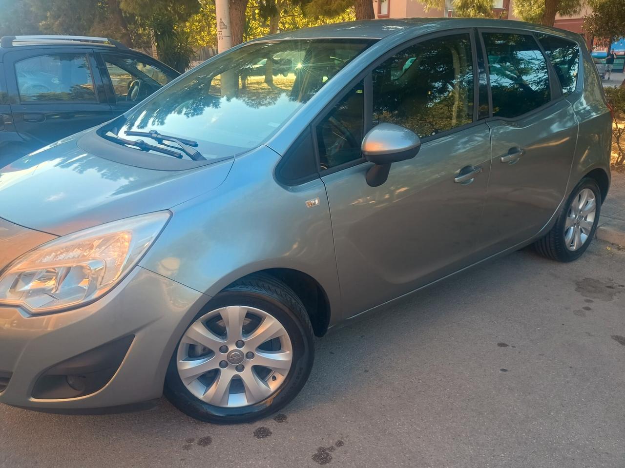 Opel Meriva 1.3 CDTI 95CV ecoFLEX Cosmo