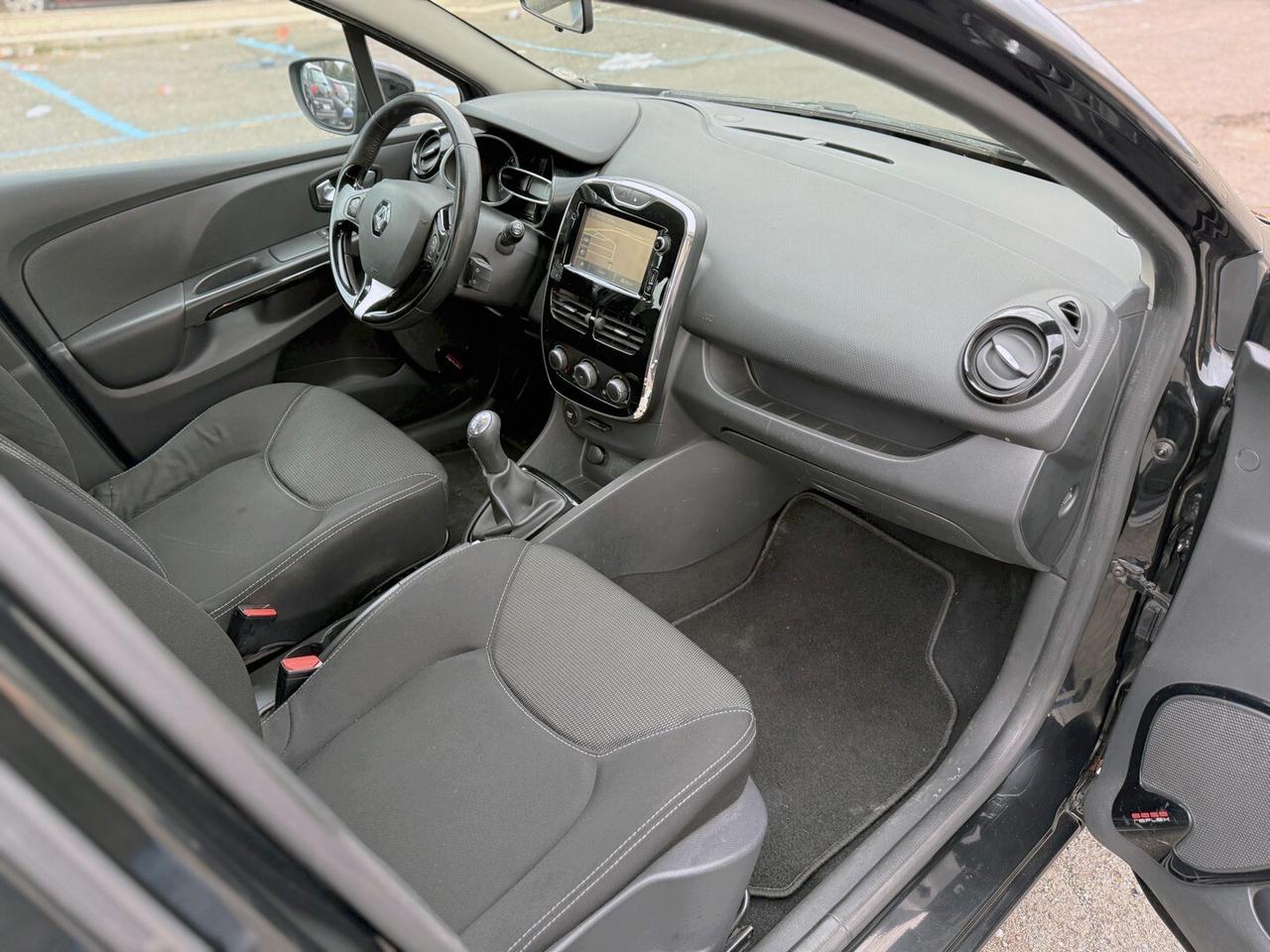 Renault Clio 1.2 75CV 5 porte - 2015 *NEOPATENTATI*GARANZIA*