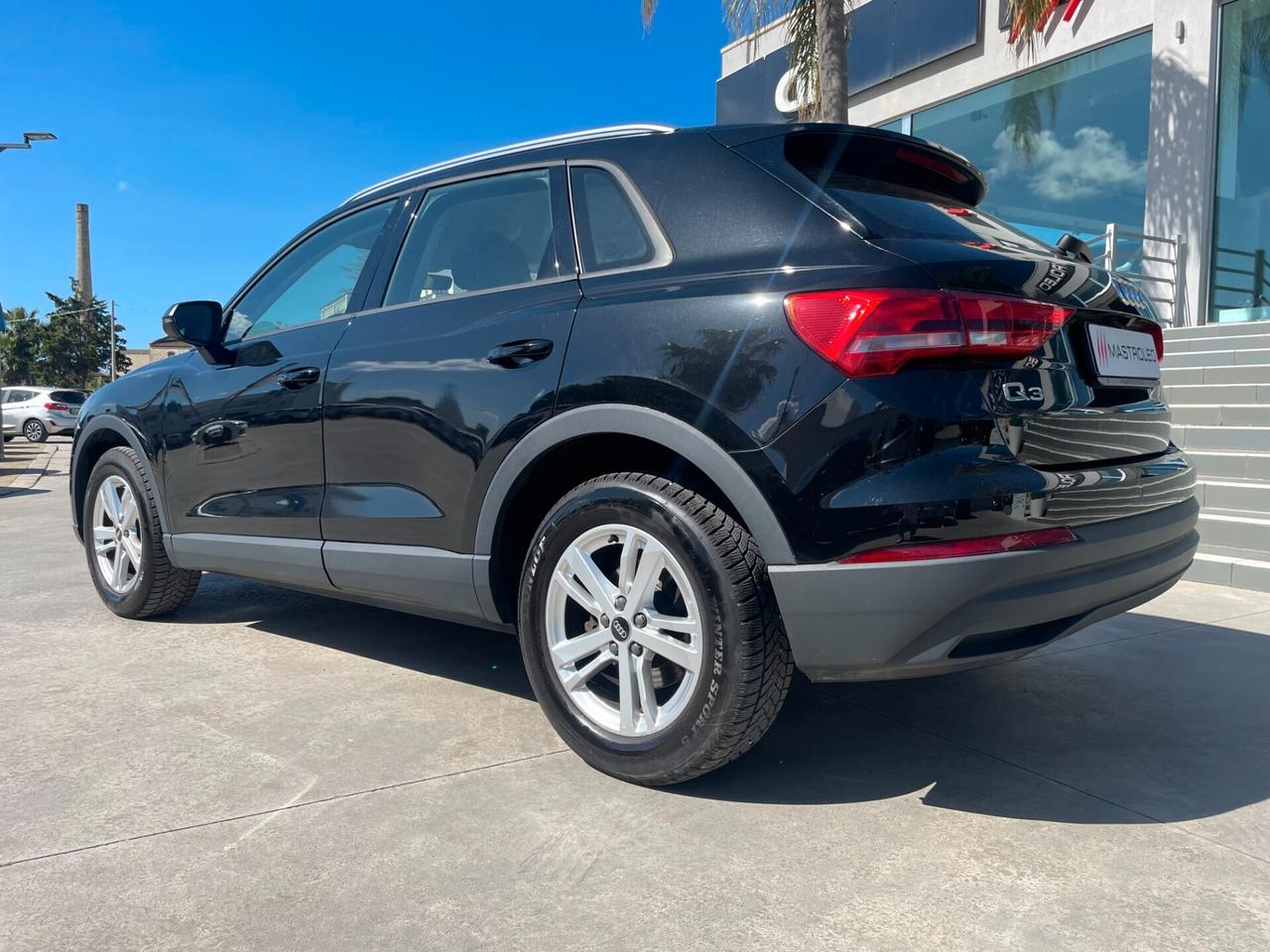 Audi Q3 35 TDI S tronic Business