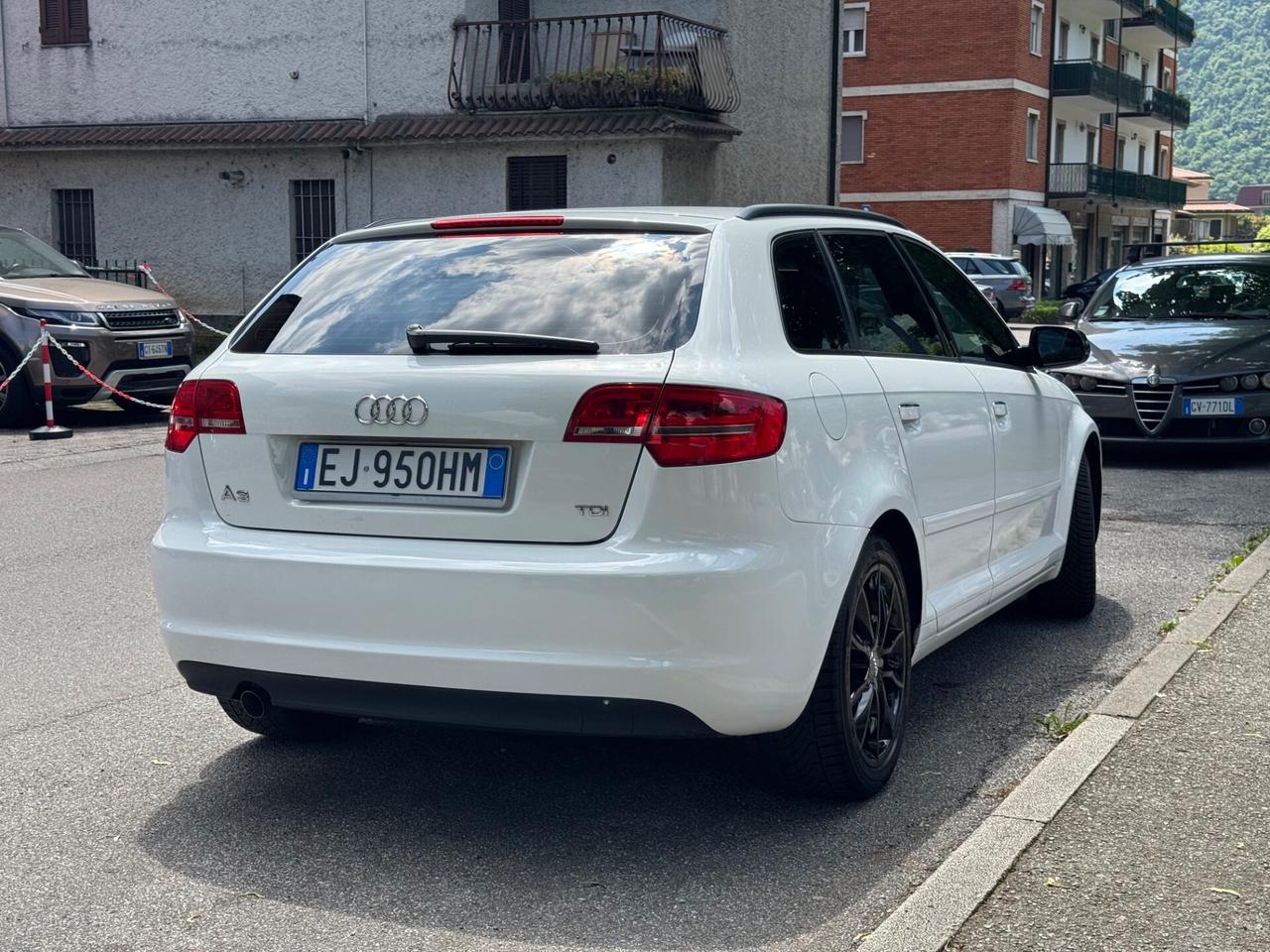 Audi A3 SPB 1.6 TDI 105 CV CR - VETRI OSCURATI - GIA' TAGLIANDATA