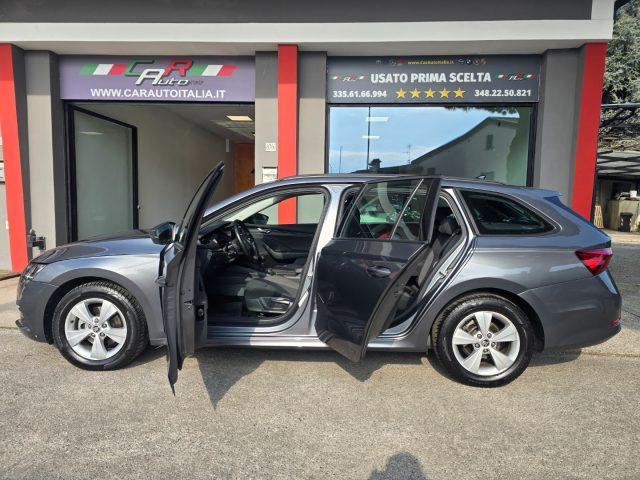 SKODA Octavia 2.0 TDI EVO Wagon PREZZO REALE Executive Navi LED+