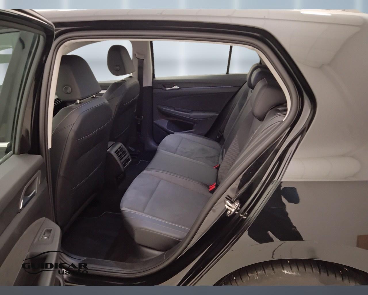 VOLKSWAGEN Golf VIII 2024 - Golf 2.0 tdi Life 150cv dsg