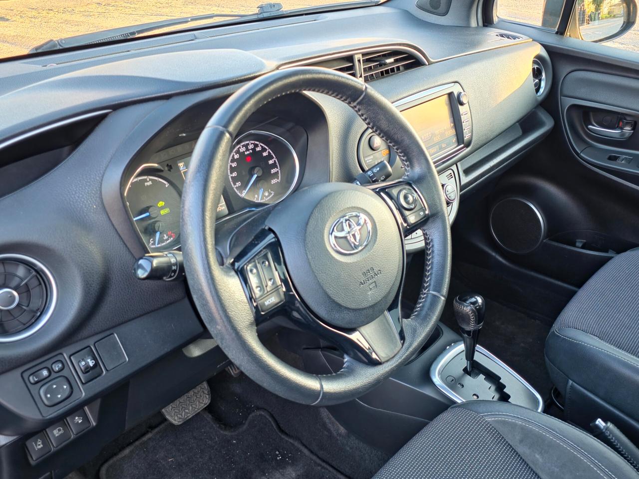 Toyota Yaris 1.5 Hybrid 5 porte 2018-E6 Automatico NEO