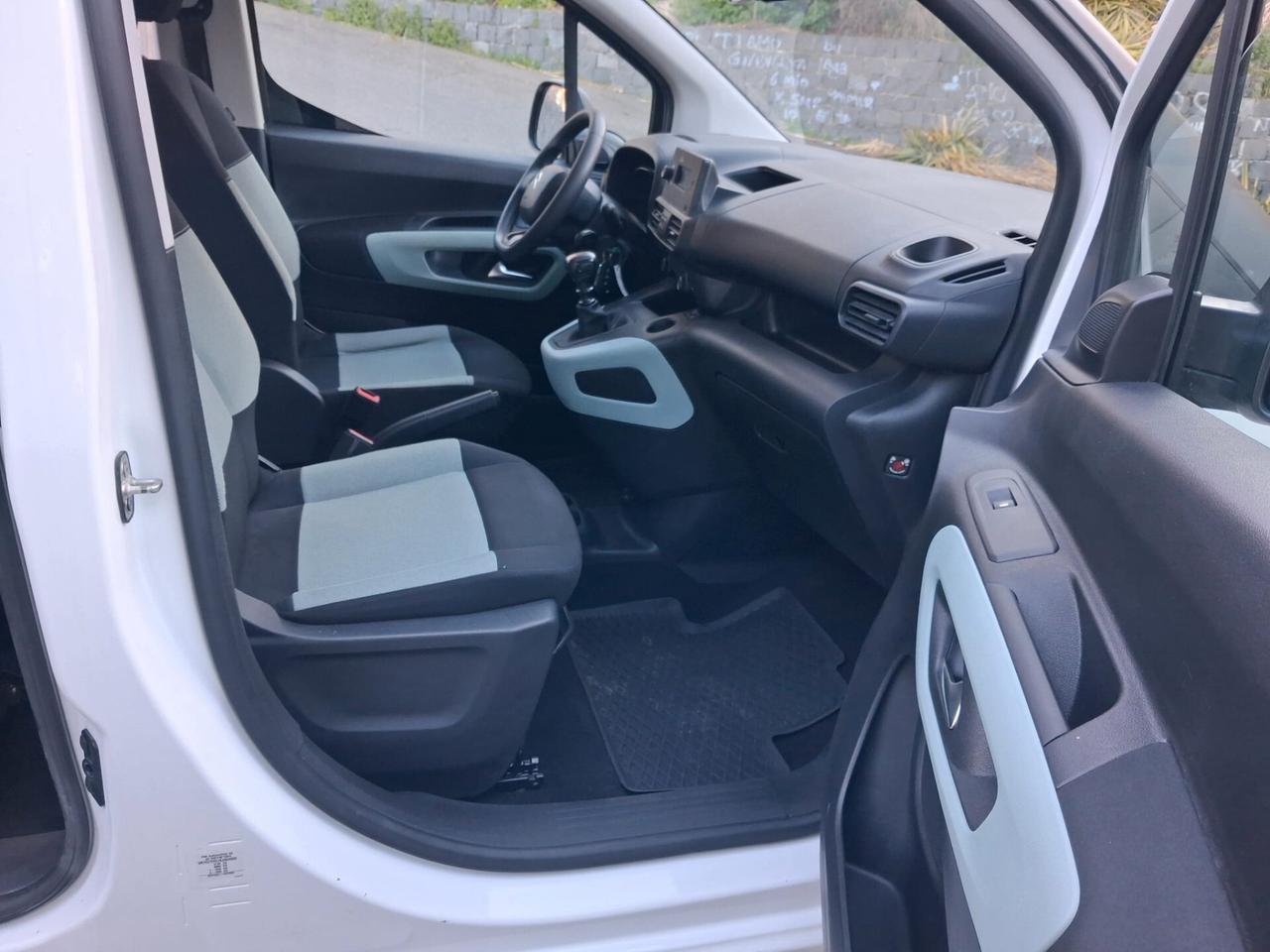 Citroen Berlingo Pianale ribassato con rampa disabili in carrozzina
