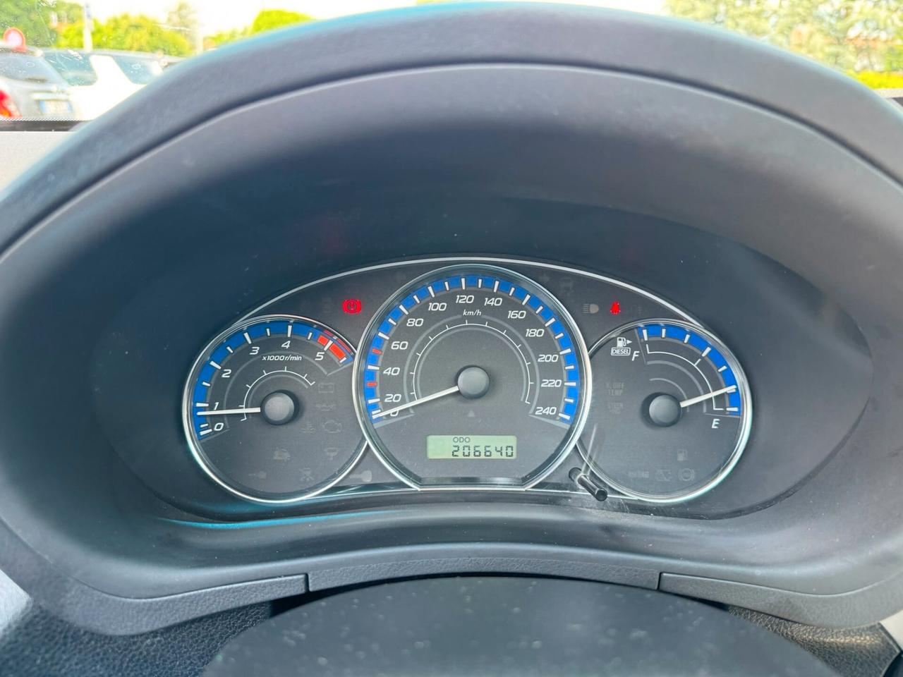 Subaru Forester 2010 2.0d X 6mt*