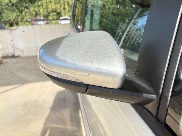 VOLKSWAGEN Touran 1.6 TDI DPF Comfortline BMT 7 POSTI IN PRONTA CONS