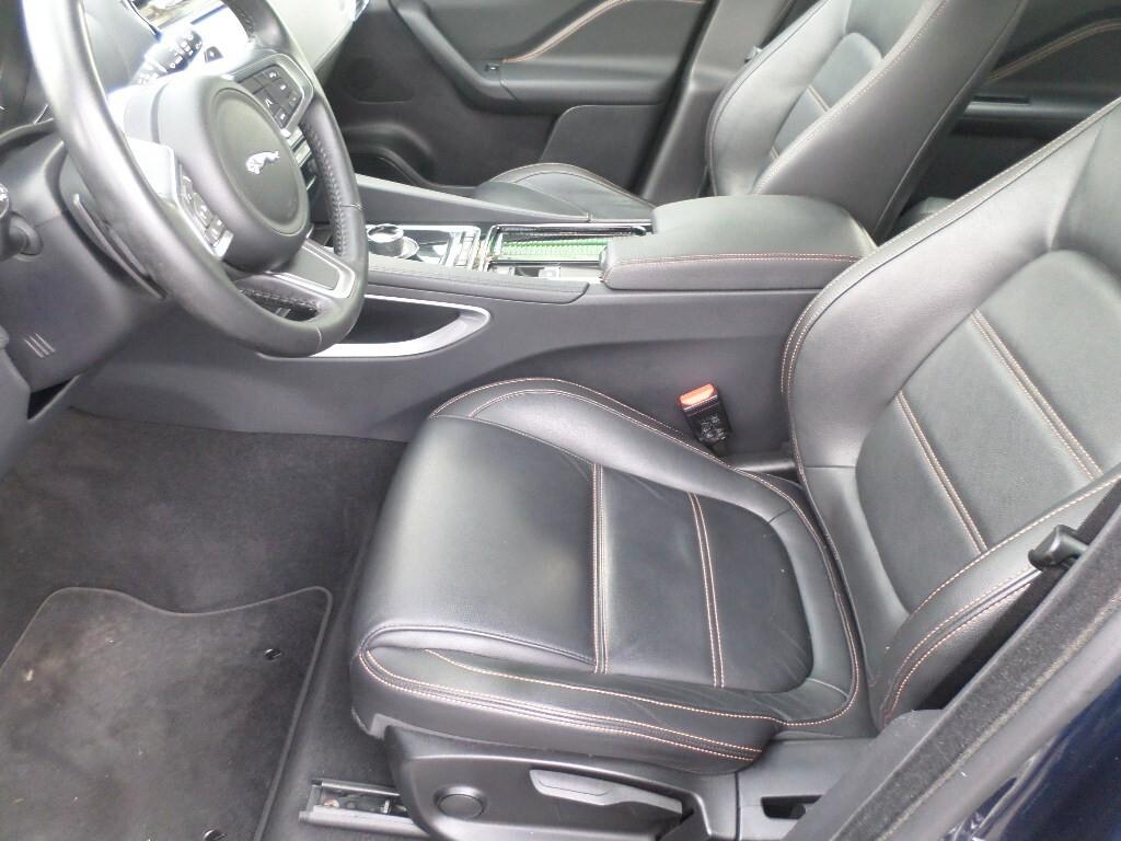 Jaguar F-Pace 2.0 D 180 CV AWD aut. Prestige